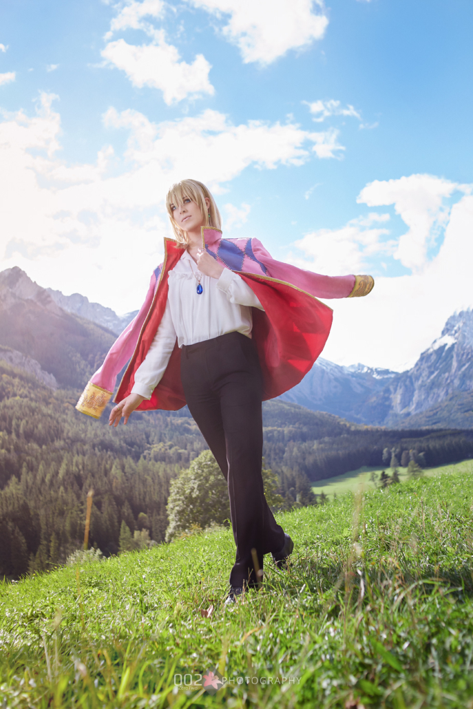 A photo of Sabaku cosplay dressed as Howl from Howl's Moving Castle. Photo by annakrekova.photo